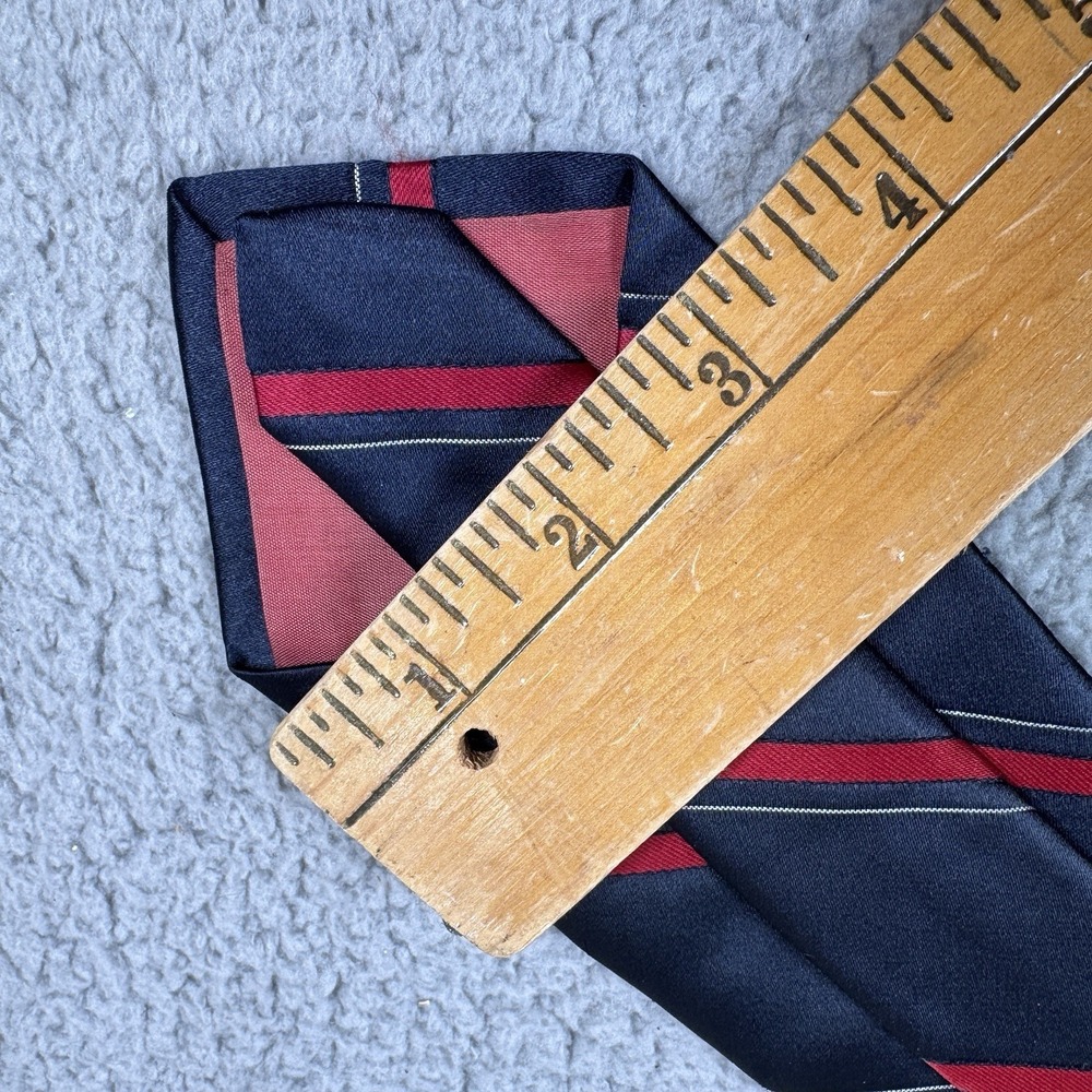 YVES SAINT LAURENT Tie Red Blue Striped Sophisticated Luxury Elegance Old Money - Picture 7 of 7